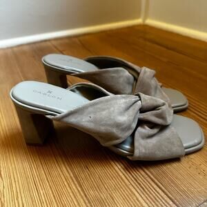Caslon tan leather crisscross slip‎ on heel sandals SIZE 9